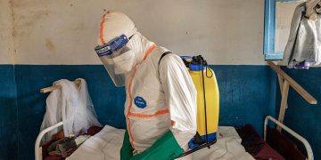 Brote de ébola en Congo deja 220 muertes sospechosas y más de 900 casos