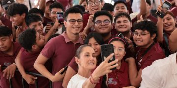 Sheinbaum lanza la Beca Gertrudis Bocanegra en Chiapas