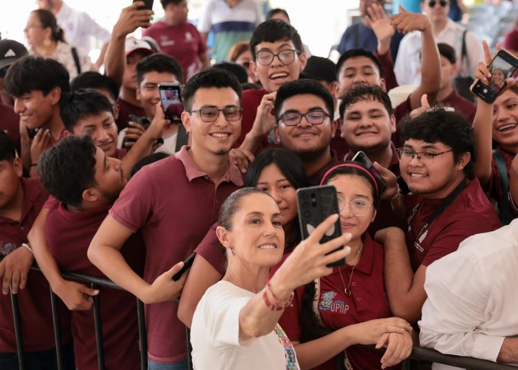 Sheinbaum lanza la Beca Gertrudis Bocanegra en Chiapas