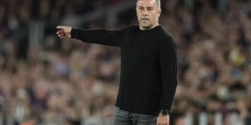 Hansi Flick renueva con el Barcelona hasta 2028 y apunta a la Champions como gran objetivo