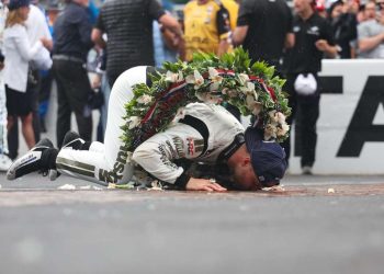 Rosenqvist gana el mayor premio en la historia de las 500 Millas