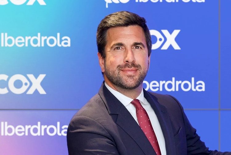 Riquelme desafía la hegemonía de Florentino Pérez y apunta a elecciones en el Real Madrid