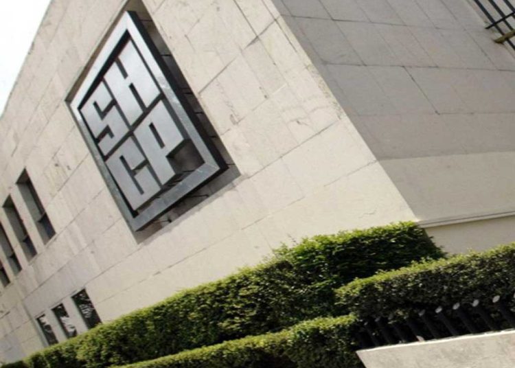 Hacienda y la UIF emitieron una guía para detectar operaciones financieras relacionadas con extorsiones