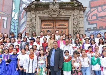 SEP y Lotería Nacional presentan billete conmemorativo por el Día del Maestro