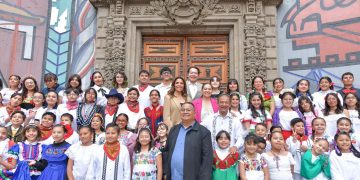 SEP y Lotería Nacional presentan billete conmemorativo por el Día del Maestro