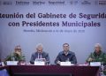 Se reúne Omar García Harfuch con alcaldes y el gobernador de Michoacán