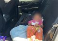Abandonan a bebé de seis meses en taxi de aplicación en Ecatepec; policías lo rescatan