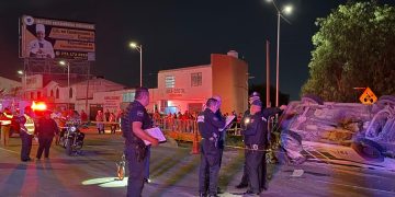 Accidente en Pachuca deja un muerto y 17 heridos tras choque de combi contra camioneta