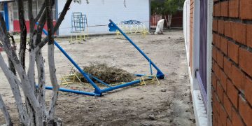 Muere niño en preescolar de Coahuila por desplome de columpio