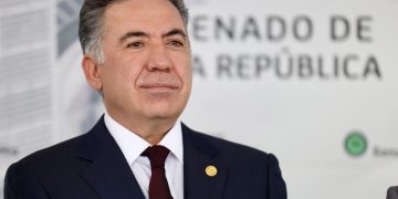 Enrique Inzunza solicita licencia al Senado tras comparecer ante la FGR