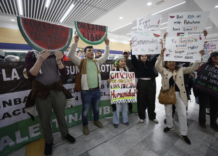 Mexicanos denuncian tortura tras ser interceptados en flotilla humanitaria rumbo a Gaza