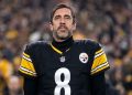 Steelers renuevan un temporada más a Aaron Rodgers