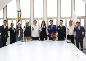 Alessandra Rojo de la Vega fortalece alianzas con comunidad china rumbo al Mundial
