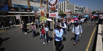 Amenaza la CNTE con irse a huelga y boicotear el Mundial