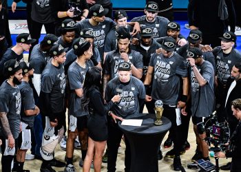 Los San Antonio Spurs triunfaron este sábado por 111-103 en el campo de los Oklahoma City Thunder en el séptimo y decisivo partido de las finales del Oeste