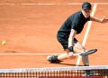 El italiano Jannik Sinner impuso su superioridad en el derbi ante su compatriota Andrea Pellegrino y selló su clasificación para los cuartos de final del Masters
