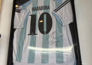 Diuréticos y dieta pudieron haber salvado a Maradona, según su médico