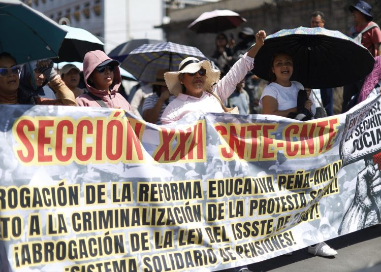 Maestros mexicanos no llegan a acuerdo con Gobierno y escalarán protesta a días de Mundial