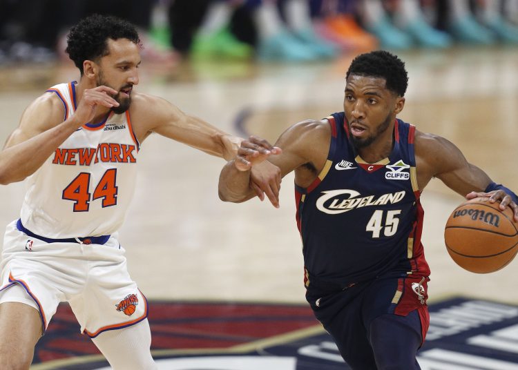 Tras ganar los dos primeros partidos en el Madison Square Garden, los New York Knicks asaltaron el campo de los Cleveland Cavaliers (121-108) y tomaron ventaja de 3-0