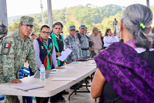 Rosa Icela Rodríguez y Evelyn Salgado encabezan brigada de paz en Chilapa, Guerrero