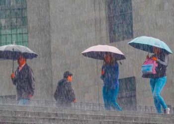 Un frente frío y canales de baja presión provocarán tormentas en el noreste y sureste del país
