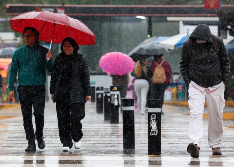 Autoridades prevén lluvias fuertes con descargas eléctricas y posible caída de granizo en varias entidades