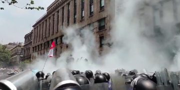 Policías de la SSC realizaron encapsulamientos y bloquearon el paso a manifestantes