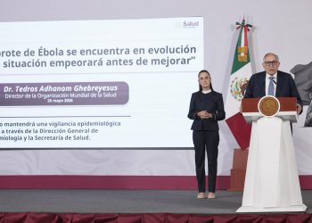 La Secretaría de Salud reforzará la revisión de pasajeros ante la alerta internacional por ébola