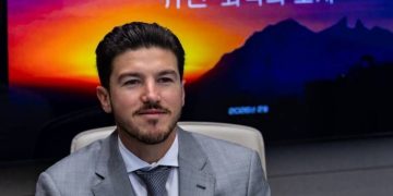 Congreso de Nuevo León aplaza juicio político contra Samuel García
