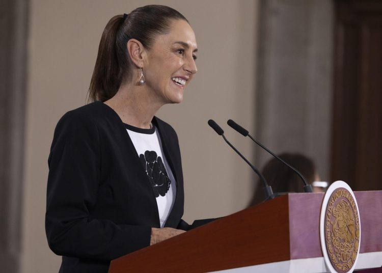 La presidenta afirmó que la función de los consulados es proteger a los ciudadanos mexicanos