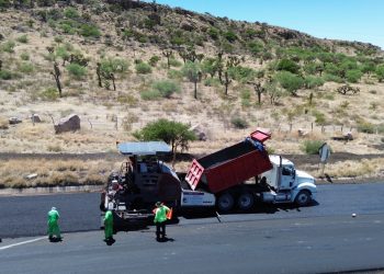 Gobierno de México repara 5 mil km de carreteras federales con trenes de pavimentación