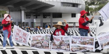 Maestros de la CNTE mantienen presión y exigen eliminar la Ley del ISSSTE de 2007