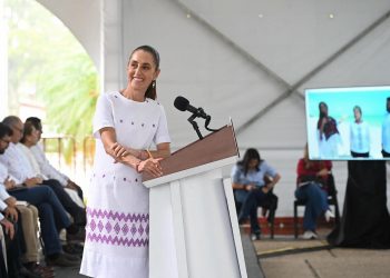 Sheinbaum descarta "desalojar" a los maestros concentrados en CDMX