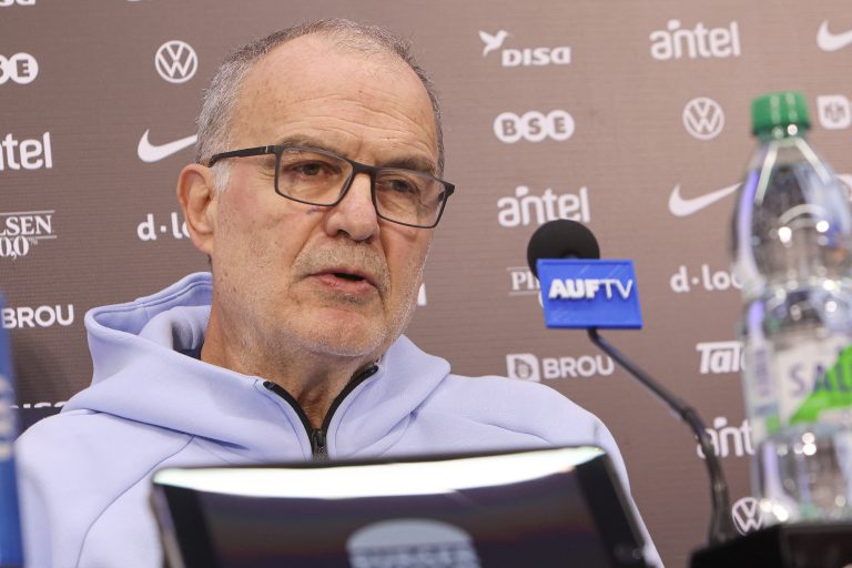 Bielsa ya cuenta con toda la plantilla