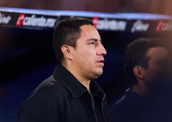 Los Pumas de la UNAM, anunciaron este lunes la salida de su entrenador Efraín Juárez, quien llevó al equipo a disputar la final del Clausura 2026, misma que perdió ante el Cruz Azul