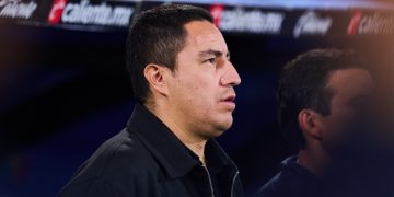 Los Pumas de la UNAM, anunciaron este lunes la salida de su entrenador Efraín Juárez, quien llevó al equipo a disputar la final del Clausura 2026, misma que perdió ante el Cruz Azul