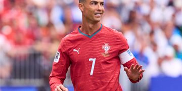 Dos goles de Cristiano Ronaldo, el 1-0 en el minuto 6 y el 3-0 en el 39; uno de Nuno Mendes, que marcó el 2-0 en el 17, otro en propia puerta