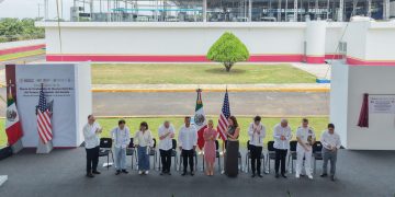 Sheinbaum inaugura planta binacional contra el gusano barrenador en Chiapas