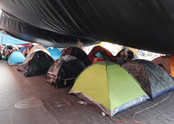 Acuerdan maestros levantar plantón en Oaxaca