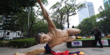 Maestros de la CNTE toman Reforma y lanzan advertencia contra el Mundial 2026