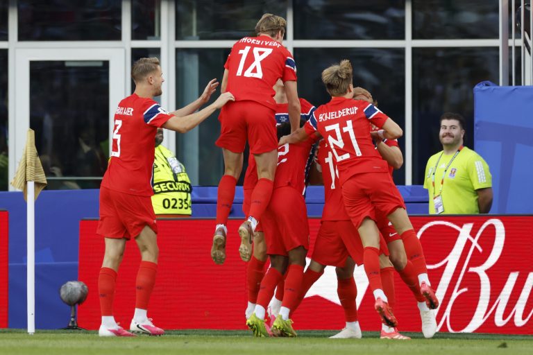 La selección de Noruega debuta con goleada ante Irak en en el Estadio de Boston en lo que se convierte en el regreso triunfador.