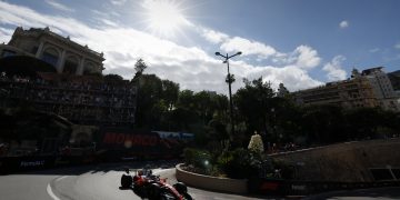 “Checo” Pérez: Una pena acabar así la segunda sesión pero se trata de encontrar los límites