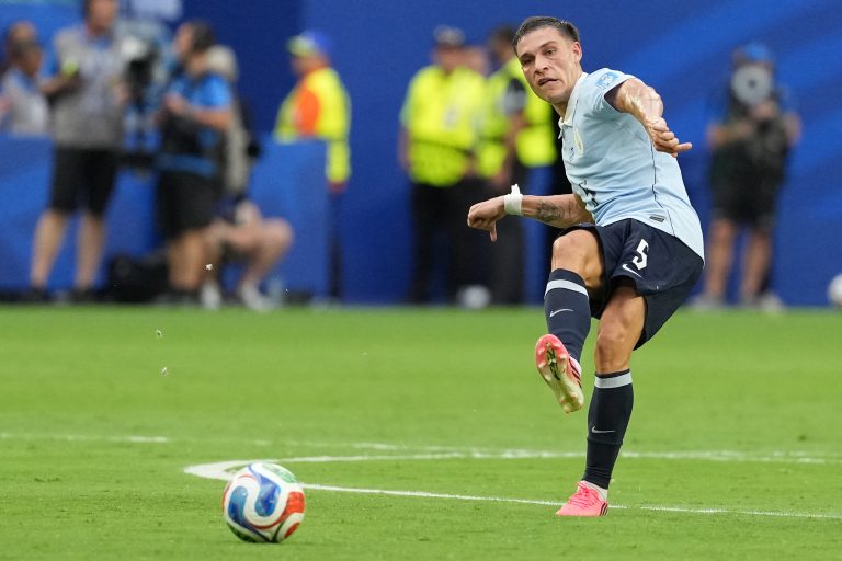 Ugarte se rompió los ligamentos cruzados en partido contra España