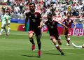 Un gol de cabeza de Boualem Khoukhi en el minuto 95 premió la seriedad y la resistencia de la selección de Qatar, que nunca había logrado hasta ahora evitar