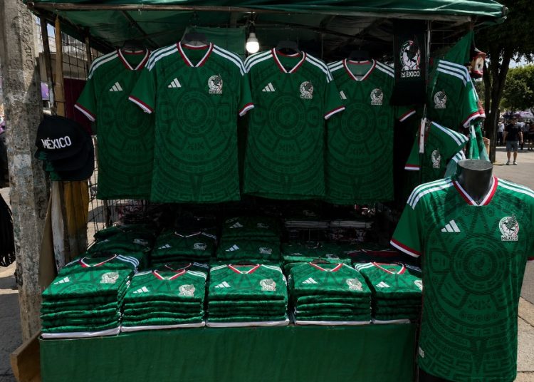 CDMX: Venta de piratería del Mundial superará los 23 millones de dólares