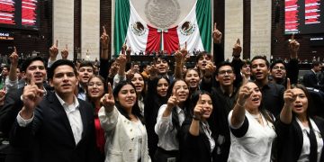 Impulsan cambio legislativo para que más jóvenes lleguen a las curules