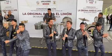 Del caos vial a la fiesta: homenajean a Banda El Limón en el Senado