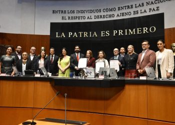 Chocan Morena y la oposición por relación con EU y ratificación de Roberto Lazzeri
