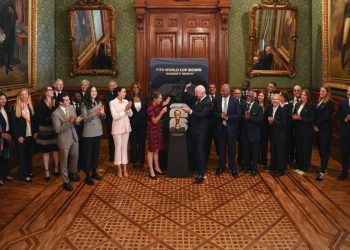 Cuenta regresiva para el Mundial: Sheinbaum da la bienvenida al presidente de la FIFA
