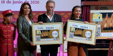 Lotería Nacional devela billete conmemorativo por el 80 aniversario de la AMACC